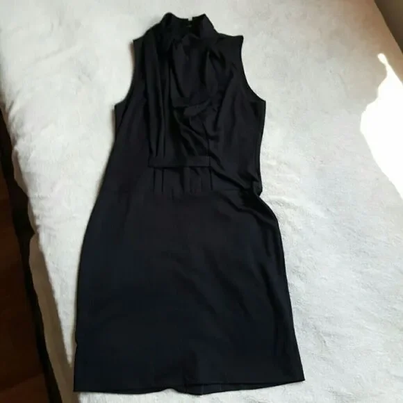J cooper lbd, w/neck tie and back zip. athleisure - Picture 1 of 5
